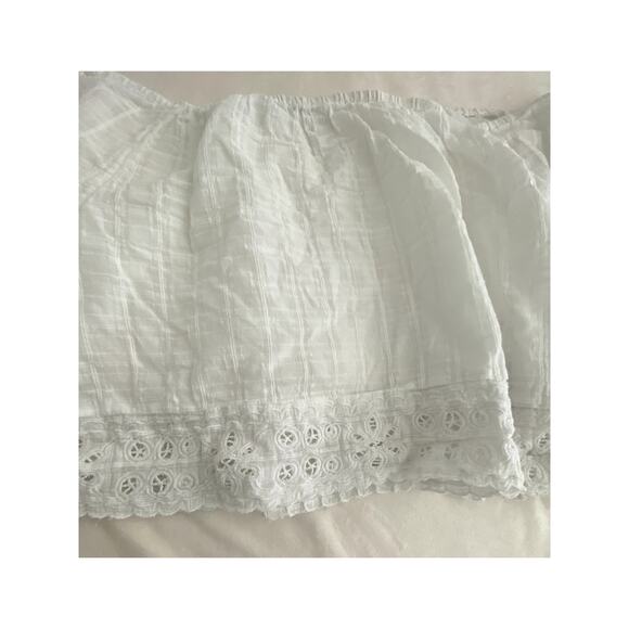 Women American Eagle Off The Shoulder Eyelet Top Size XL - Picture 4 of 7
